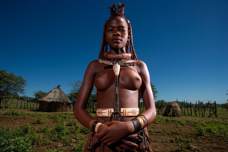 Племя Мурси женщины голые