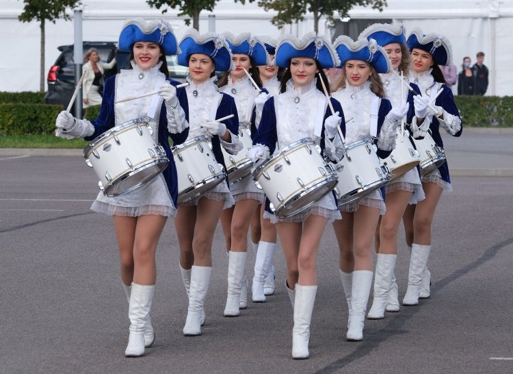 Порнозвезда барабанщица