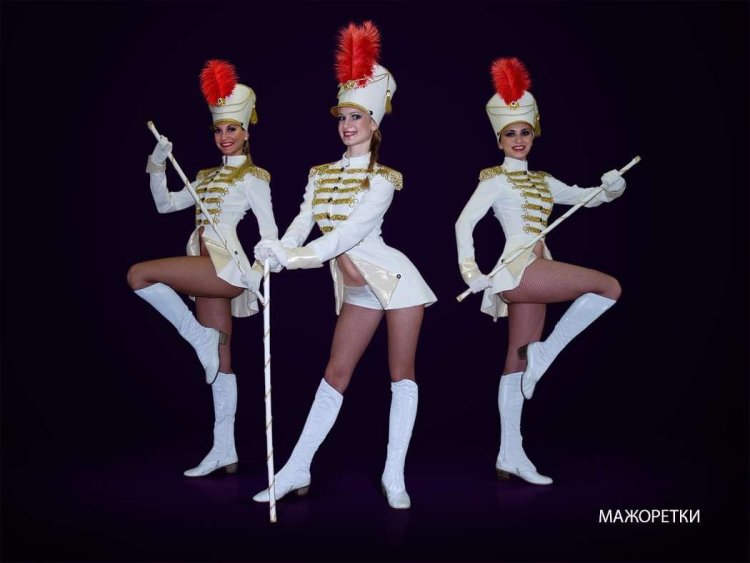 Голые японские барабанщицы