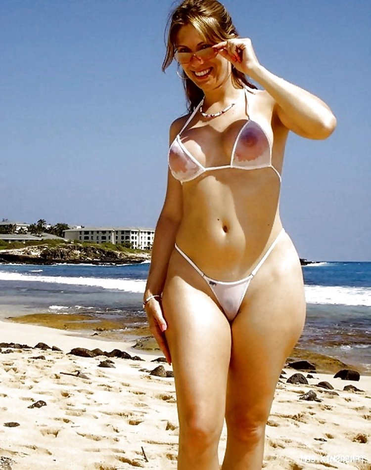 Красивые девушки в купальниках эро