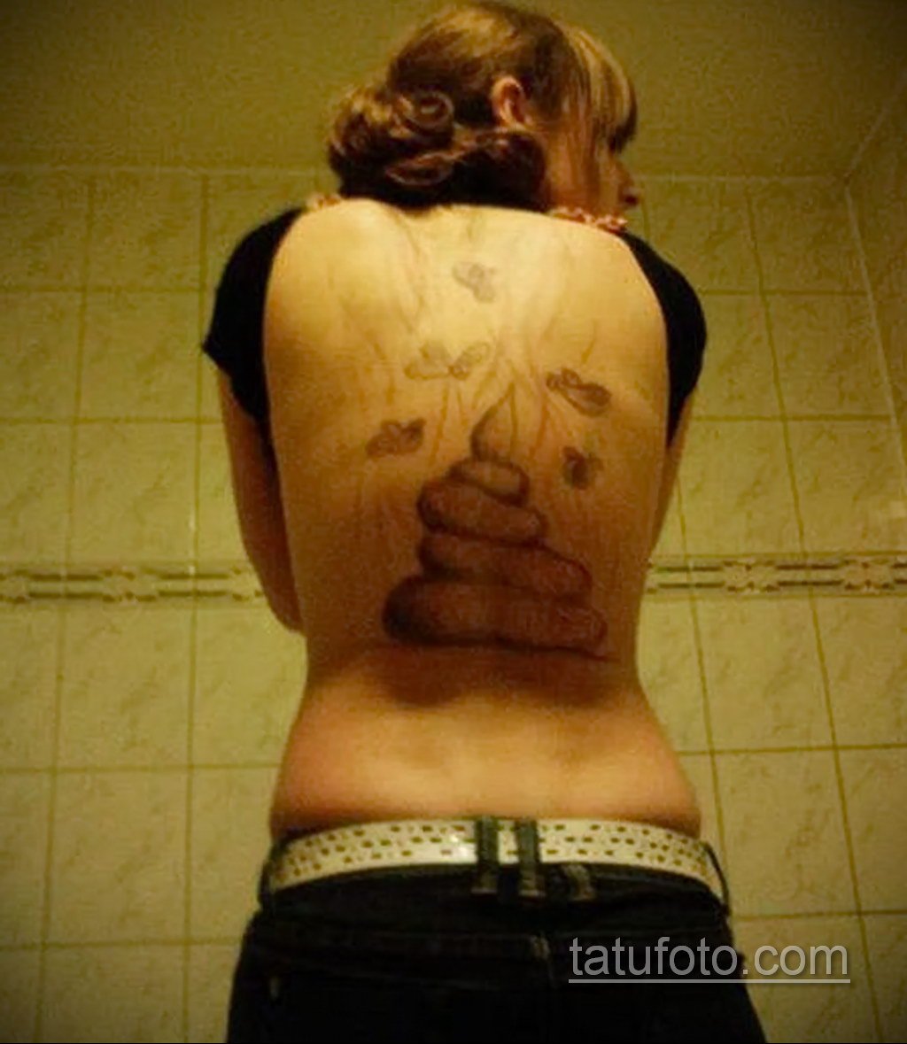 татуировки на жопе у женщин фото 103