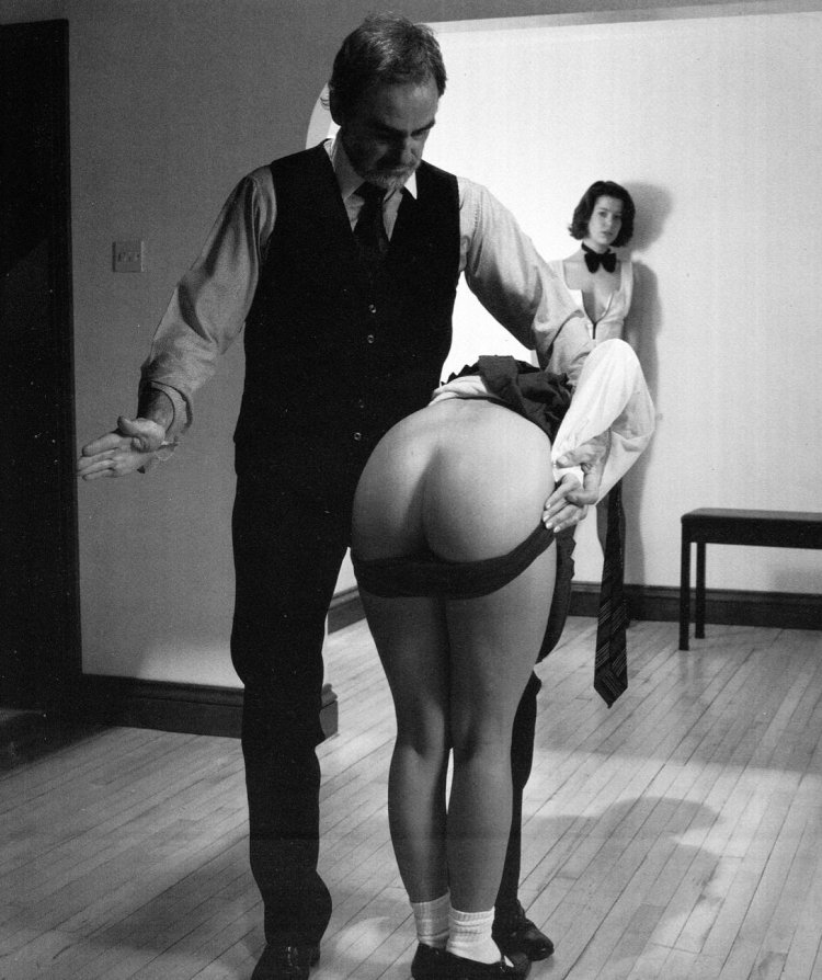 Ретро порка попок ремнем