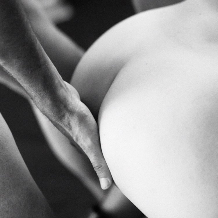 Эротические мужские руки