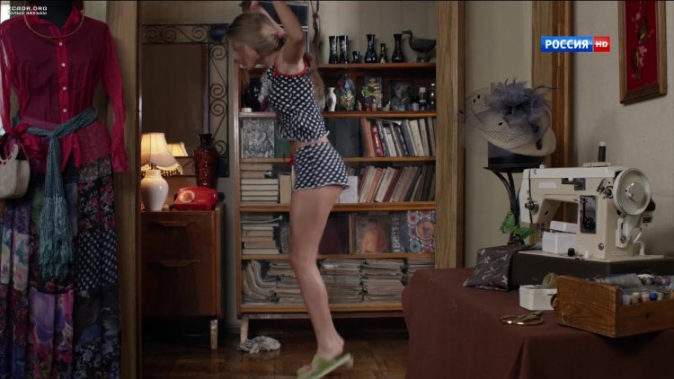 Полина максимова сериал «деффчонки» golaya