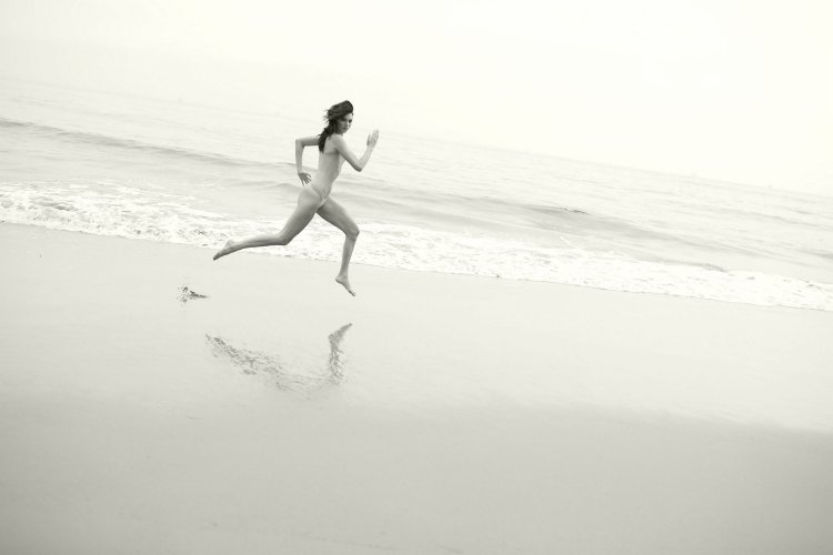 Голая топ модель Кендалл Дженнер