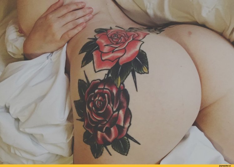 Роза на попе тату рунетка