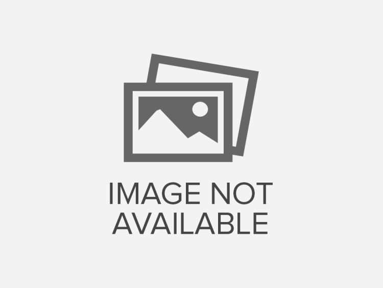 Голые женщины в кружевных трусах