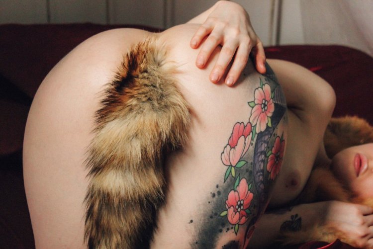 Девочка с анальным хвостом