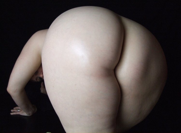 Красивые голые толстые попы