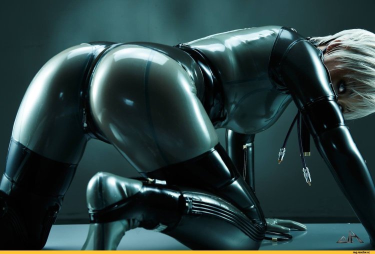 Большие сиськи и попки в латексе