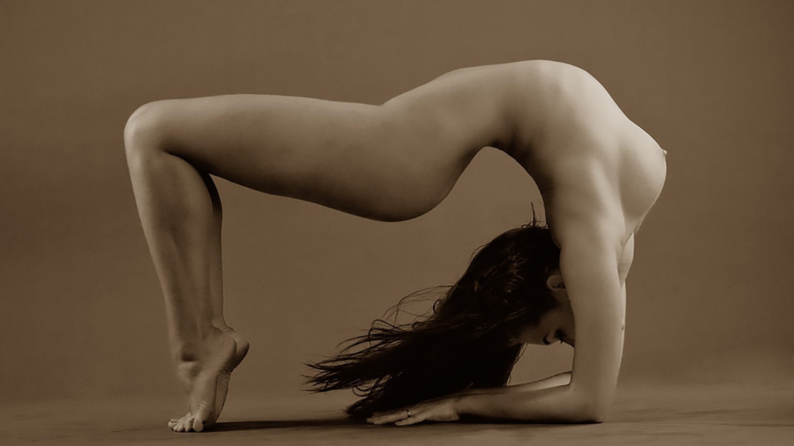 женская голая гимнастика фото 10