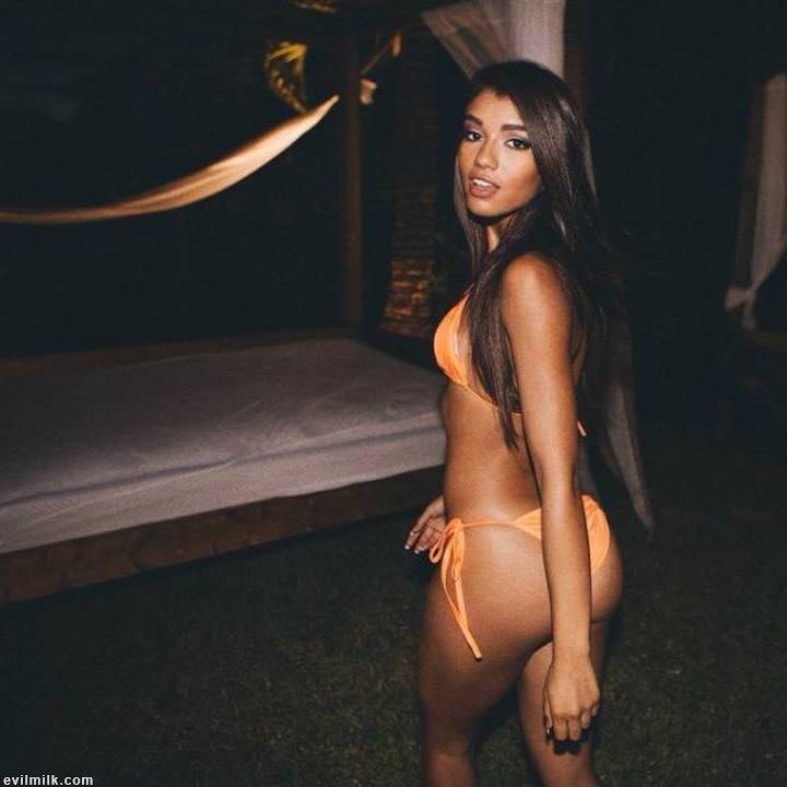 Модель Yovanna Ventura сиськи