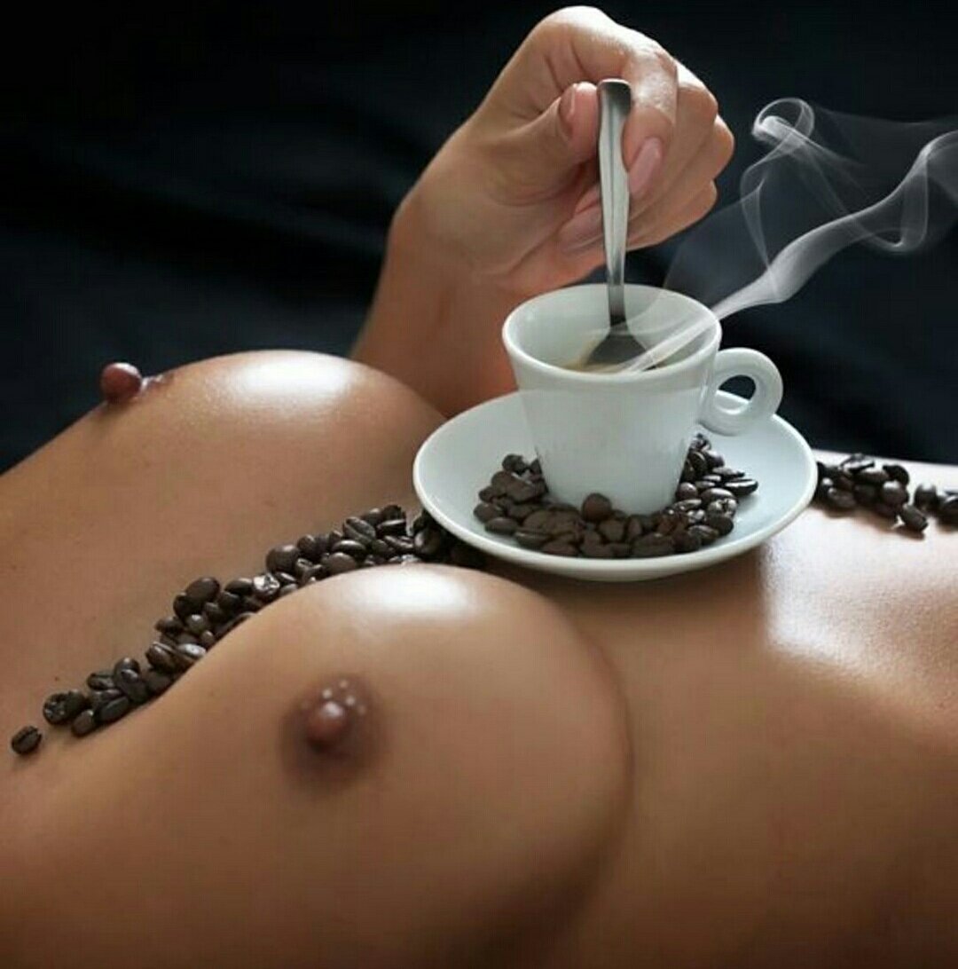 фото голая девушка с кофе фото 6