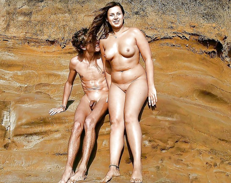 Русские муж с женой голые на пляже (семья нудистов) (5 фото)