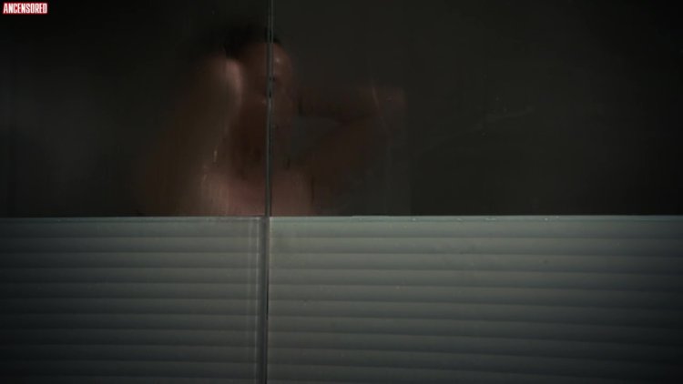 Мелисса раздвинула ножки