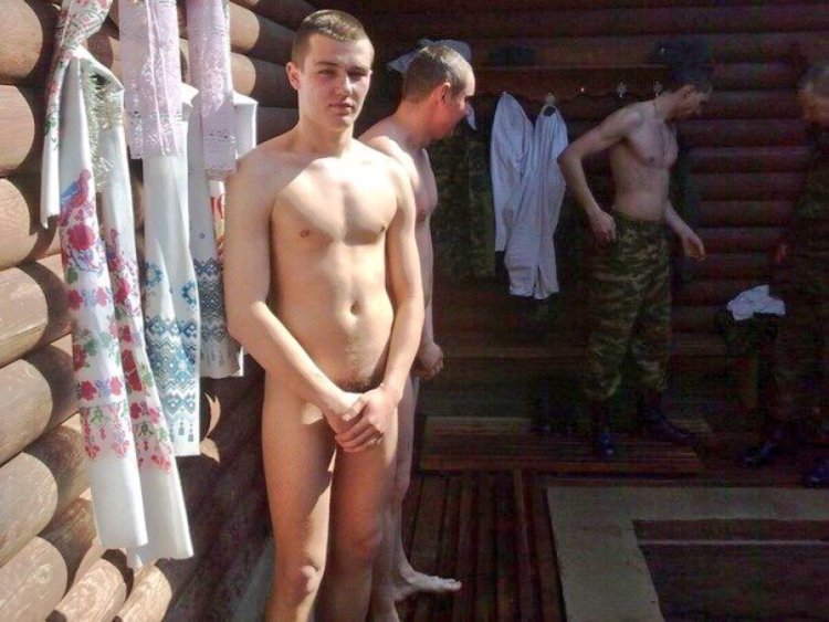 Трах девок в бани износ