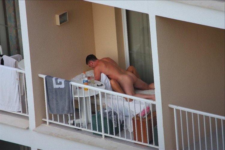 Подсмотренное в окнах домов