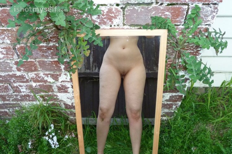 Голая соседка на даче подсмотренное