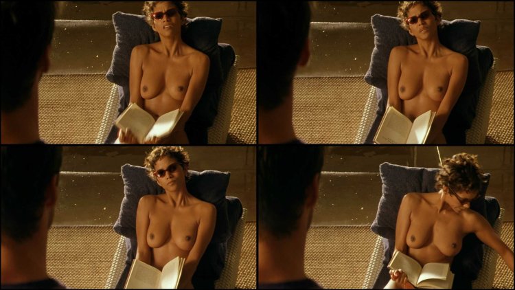 Холли Берри в фильме пароль рыба меч