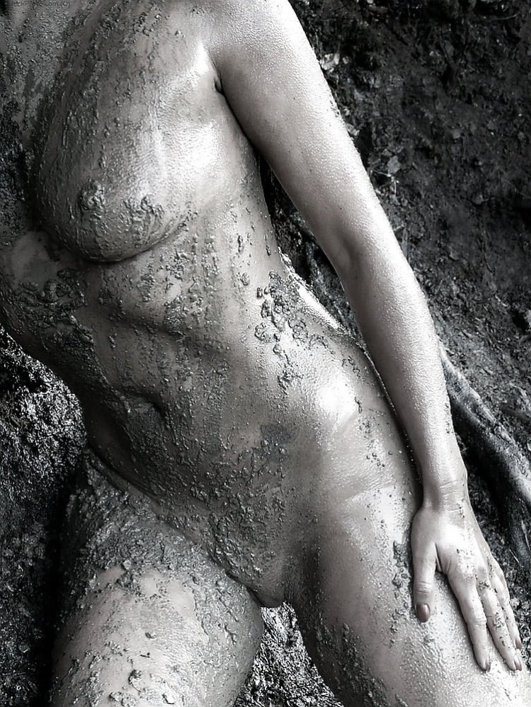 Грязные голые красотки