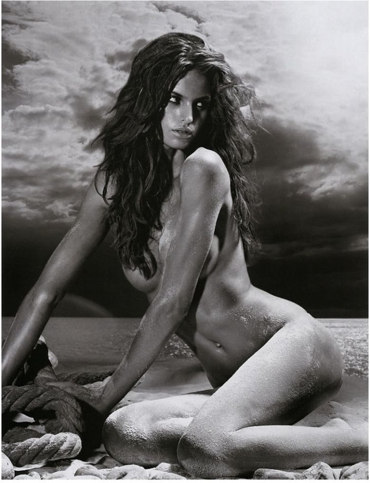 Алессандра Амбросио naked