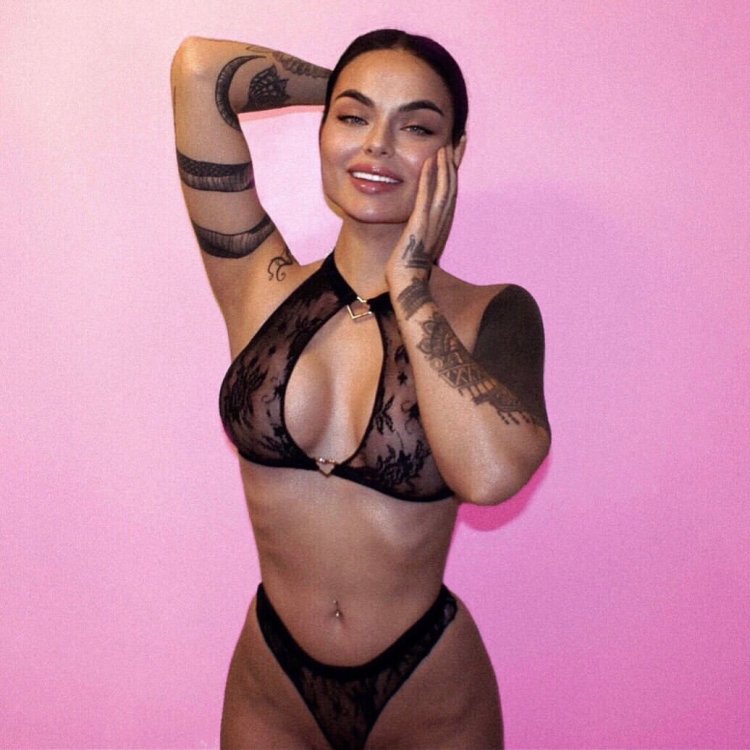 Камила Смогулецка 2020