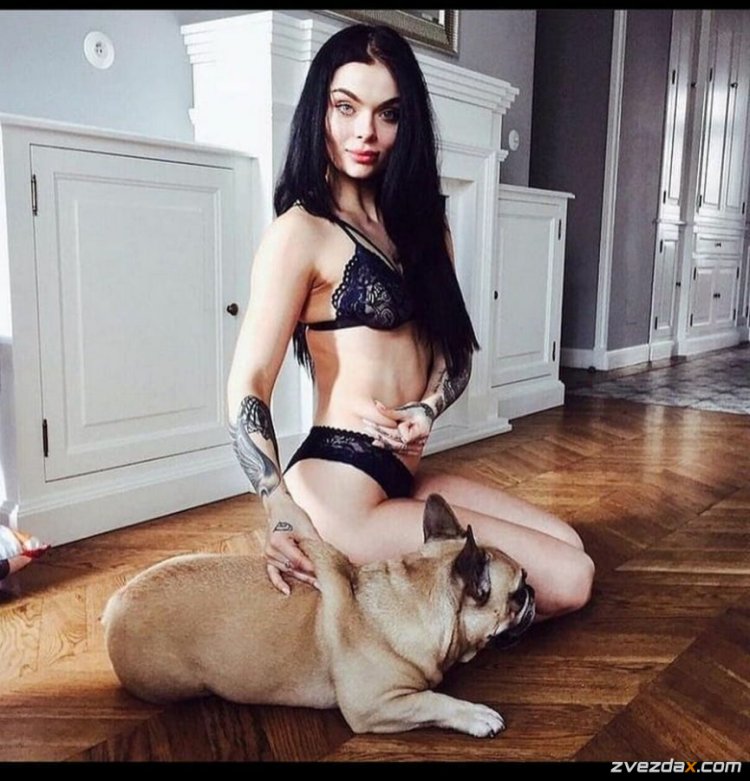 Камила Смогулецка топлес