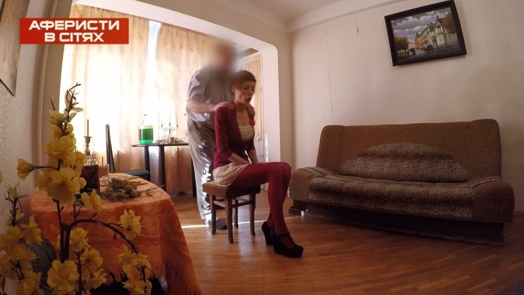 Елена Кристина лебедь показала грудь