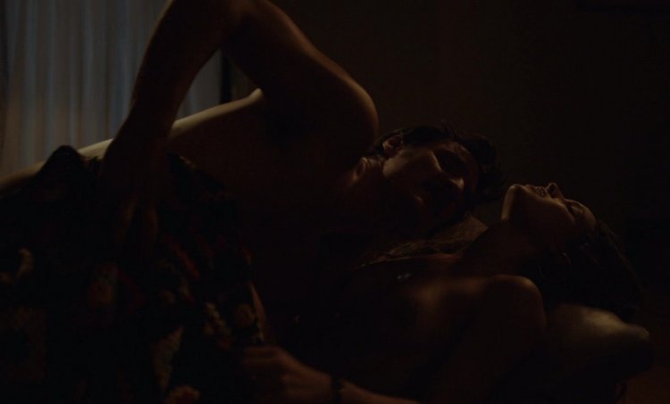 Адриа Архона hot