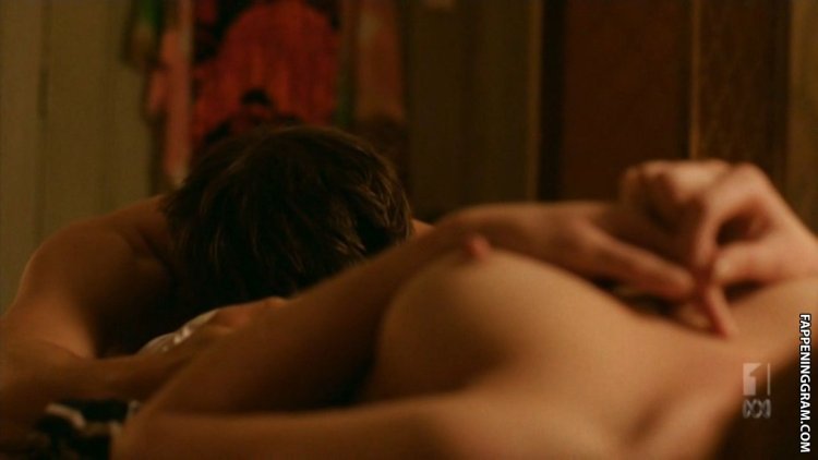 Джессика МАККЕННА голая