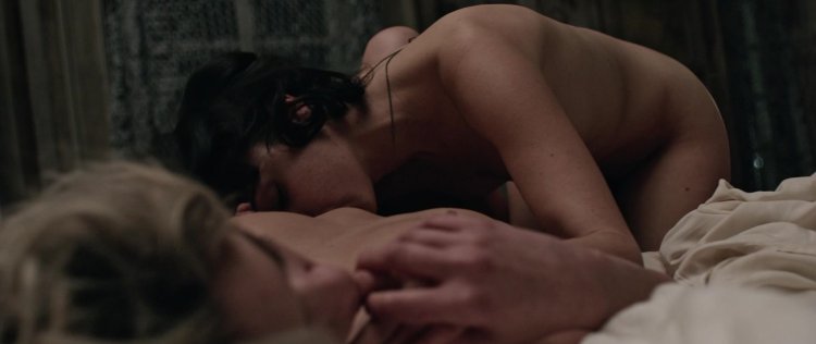 Марта Гастини лесби сцены