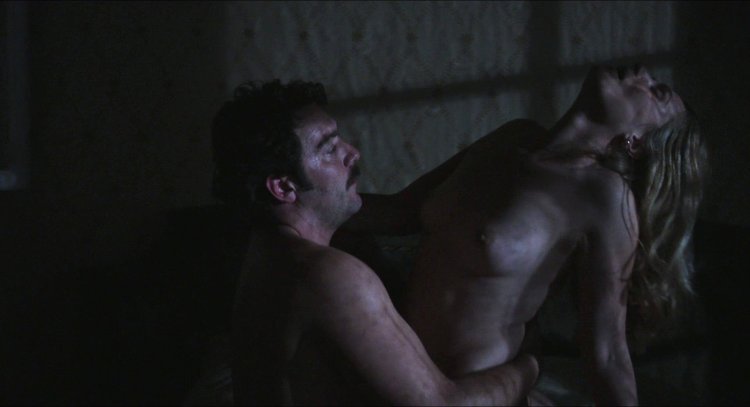 Голая Эммануэль Сенье горькая