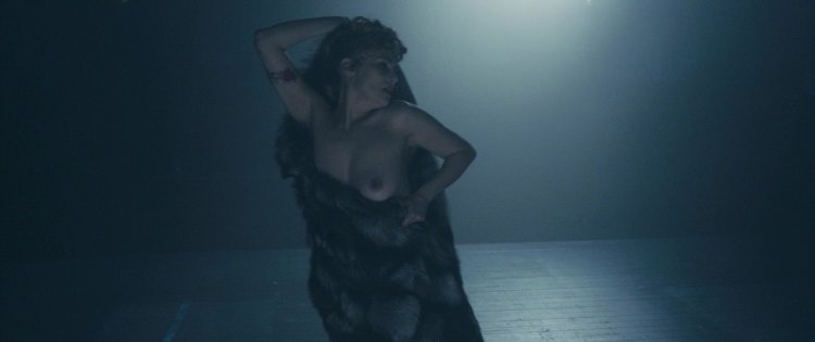 Emmanuelle seigner nude