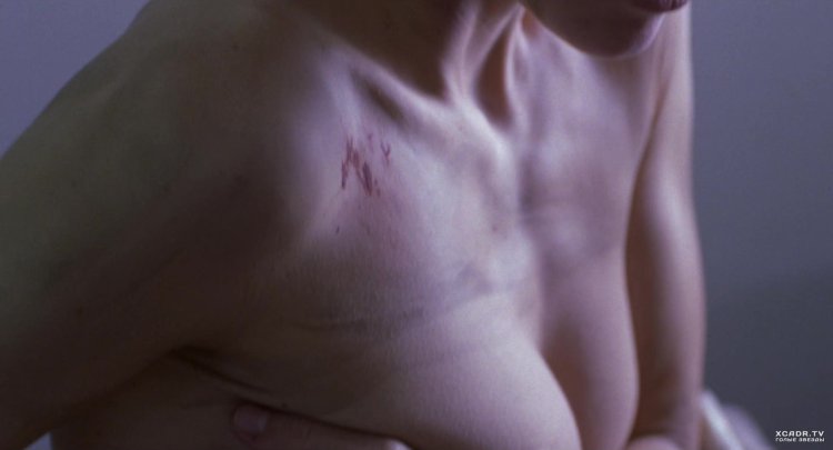 Хилари Суонк голая гифки