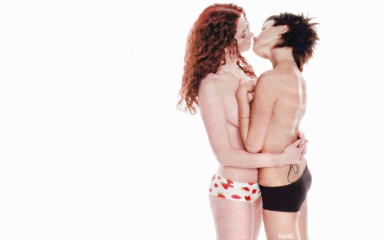 Юлия Волкова, Лена Катина сиськи