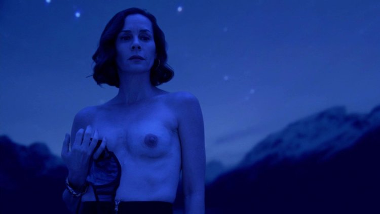 Эмбет Дэвидц голая в фильме