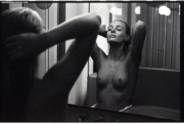 Ната́лья андре́йченко ню