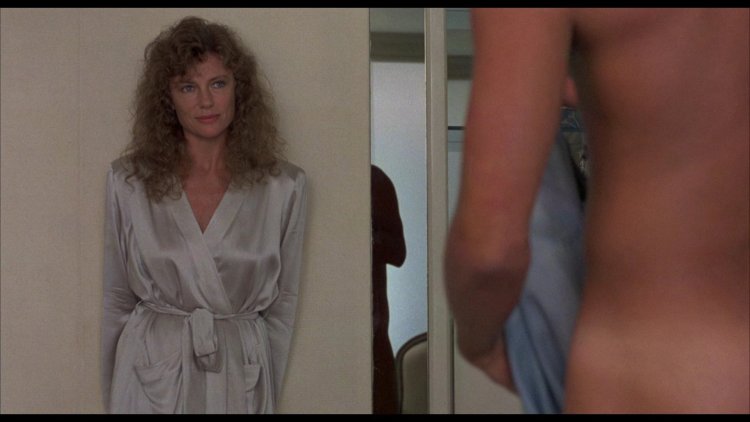 Жаклин Биссет-эротические сцены