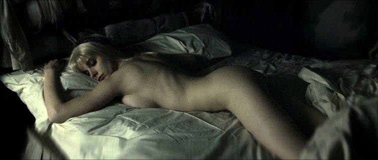 Каролина Банг эротические сцены