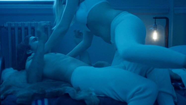 Оливия Тейлор Дадли сиськи