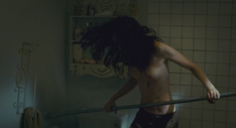 Рики линдхоум голая последний дом слева