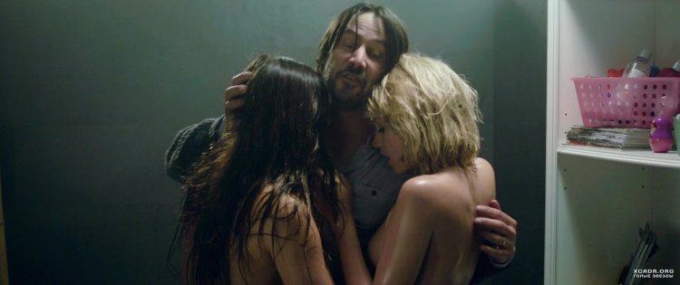 Лоренца Иззо зеленый ад