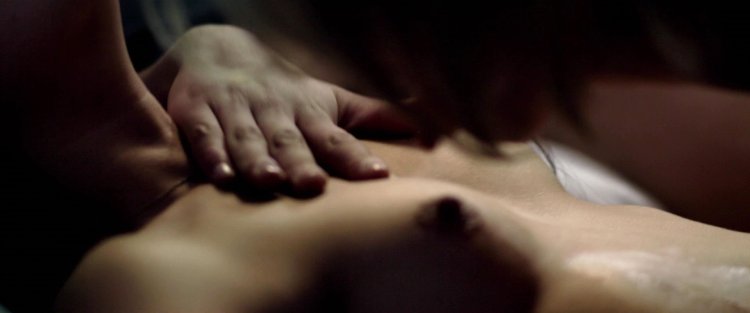 Кто там фильм эротические сцены