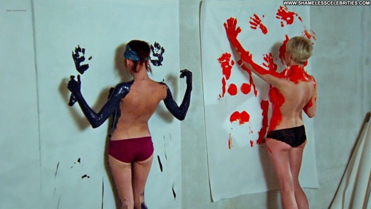 Северия Янушаускайте в купальнике