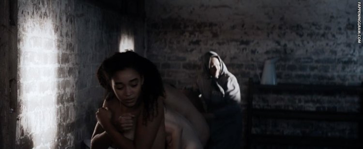 Амандла Стенберг в купальнике