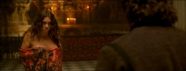 Пас вега голая в фильме кармен