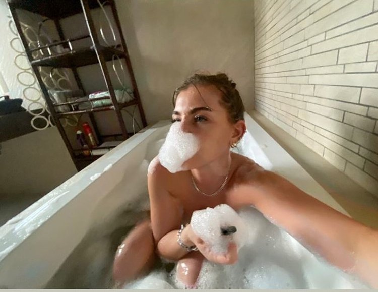 Майли Сайрус голая фотосессия