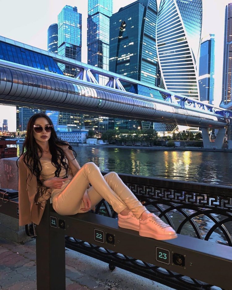 Амина тендерлибае спалила нос