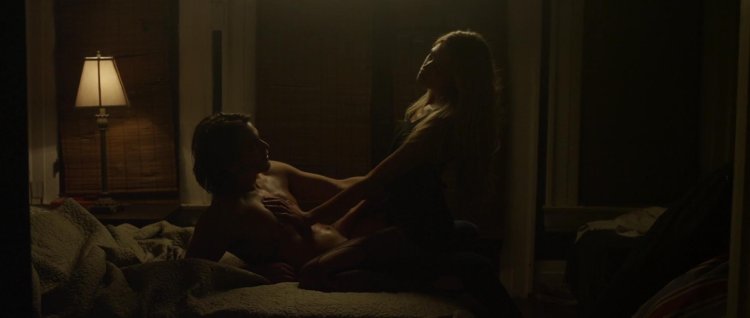 Актриса Габриэлла Уайлд голая