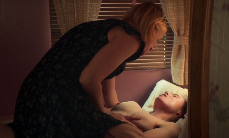 Эллен пейдж постельные сцены